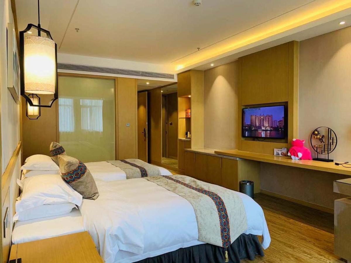 Ramada Plaza By Wyndham Enshi Ξενοδοχείο Εξωτερικό φωτογραφία