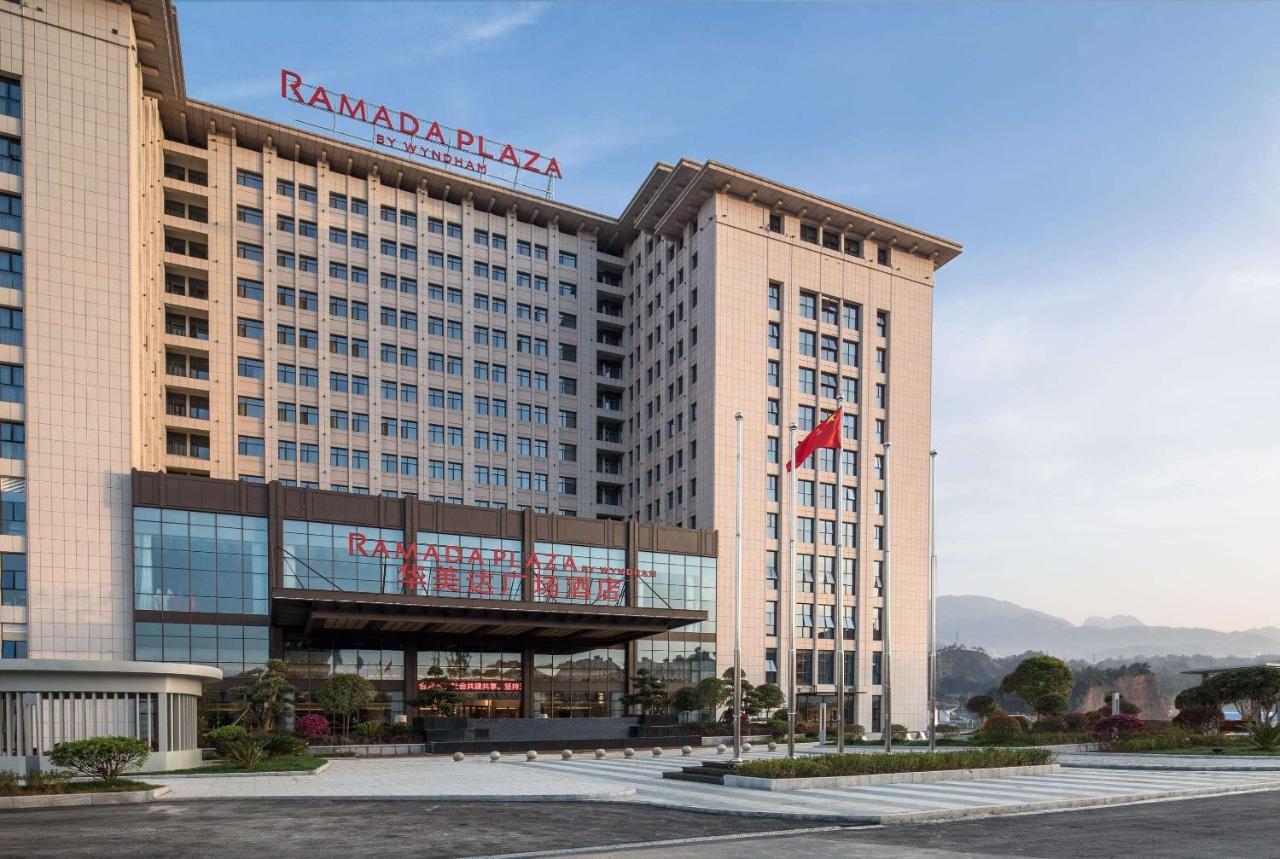 Ramada Plaza By Wyndham Enshi Ξενοδοχείο Εξωτερικό φωτογραφία